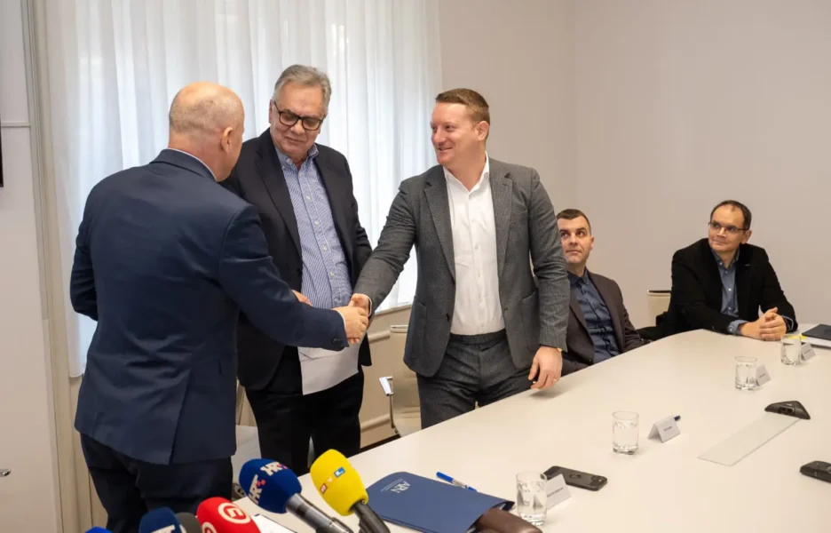 05f6f139-c775-44e3-8021-63f8162a46bb