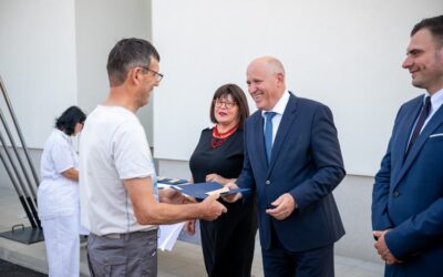 Dovršena zgrada s 19 stanova u Sunji, stanarima uručeni ključevi